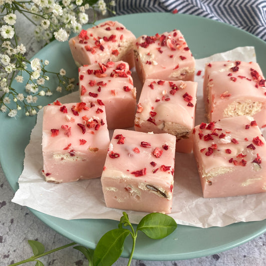Aardbei Meringue fudge | La Dolce Vita Days